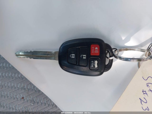 4T1BF1FK1HU711602 Toyota 2ar-fe