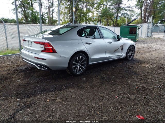 2022 VOLVO S60 7JRL12TZ9NG174424 Photo 3