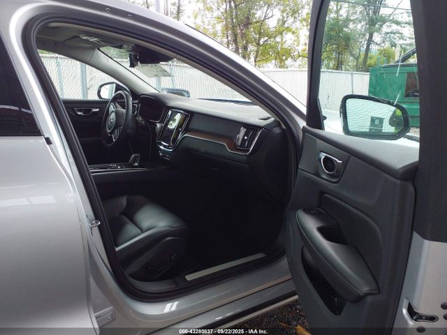 2022 VOLVO S60 7JRL12TZ9NG174424 Photo 4