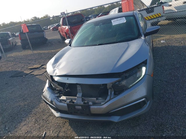 43281013 :رقم المزاد ، 2HGFC4B67KH303531 vin ، 2019 Honda Civic Lx مزاد بيع