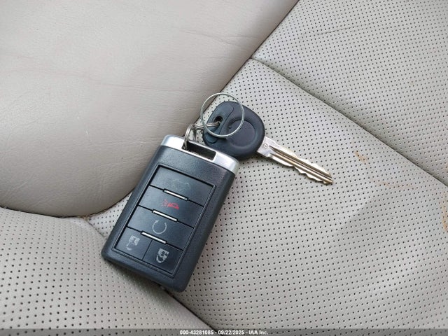 2010 CADILLAC DTS 1G6KH5EY9AU111737 Photo 10