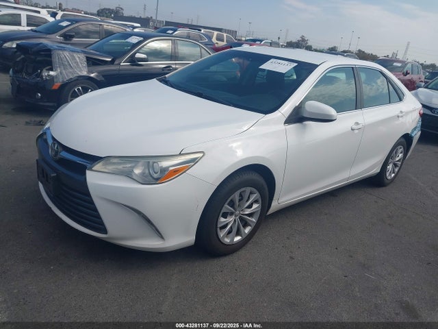 Toyota 2ar-fe 2015 4T4BF1FK5FR449618 Image 2