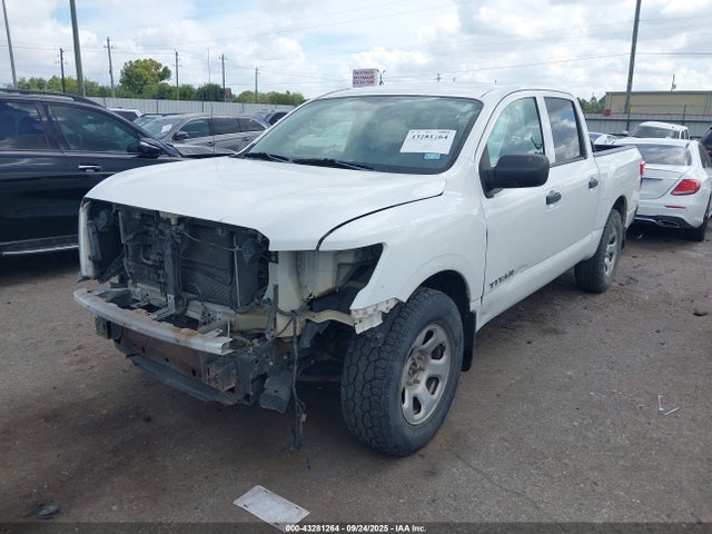 2018 NISSAN TITAN 1N6AA1EJ2JN537995 Photo 1