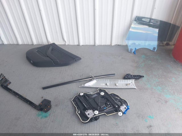 Tesla 2018 2018 5YJ3E1EB6JF117213 Image 12