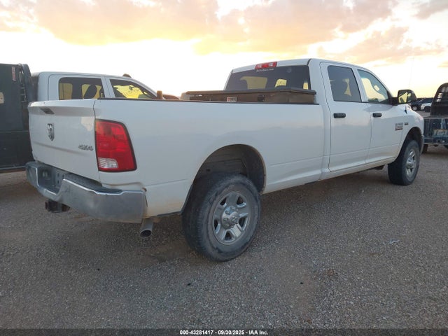 3C6UR5HJ3JG379551 RAM 2500