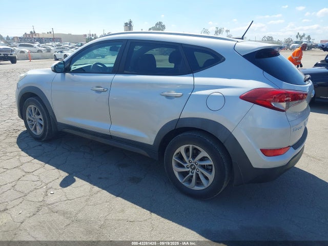 Hyundai 2016 2016 KM8J33A43GU201243 Image 3