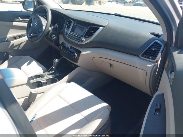 Hyundai 2016 2016 KM8J33A43GU201243 Image 5