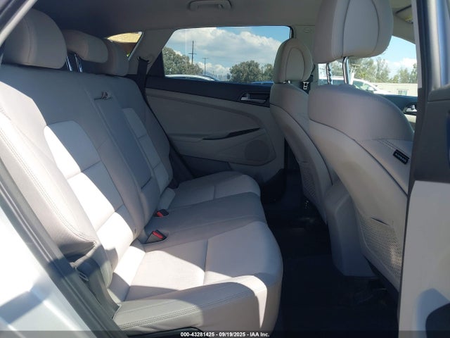 Hyundai 2016 2016 KM8J33A43GU201243 Image 8