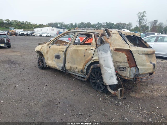 2019 CADILLAC XT5 1GYKNDRS6KZ144022 Photo 2