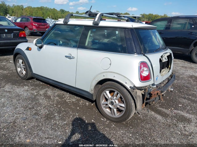 2013 MINI HARDTOP WMWSU3C59DT678320 Photo 2