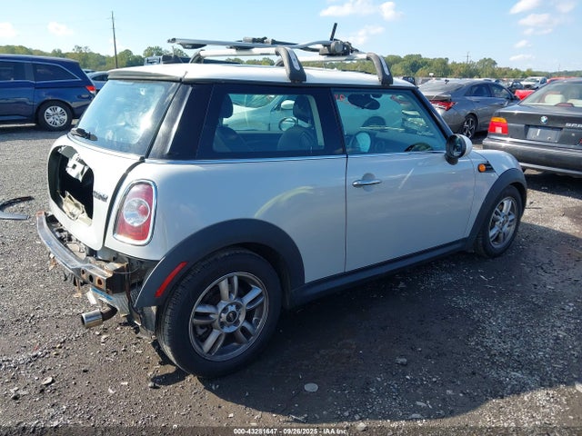 2013 MINI HARDTOP WMWSU3C59DT678320 Photo 3