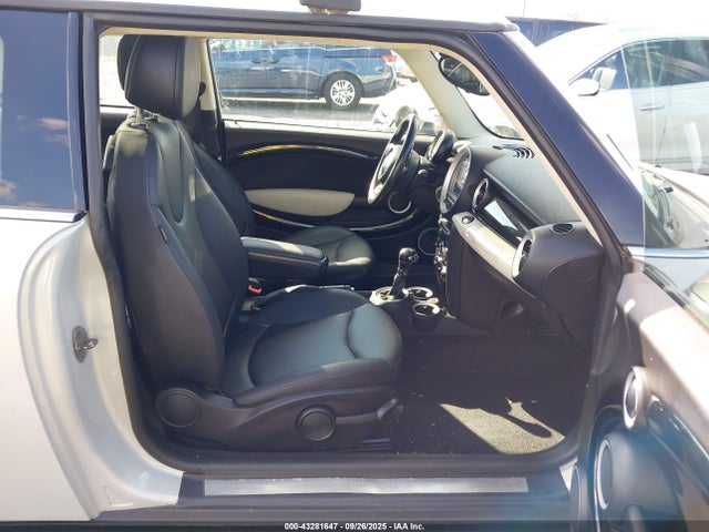 2013 MINI HARDTOP WMWSU3C59DT678320 Photo 4