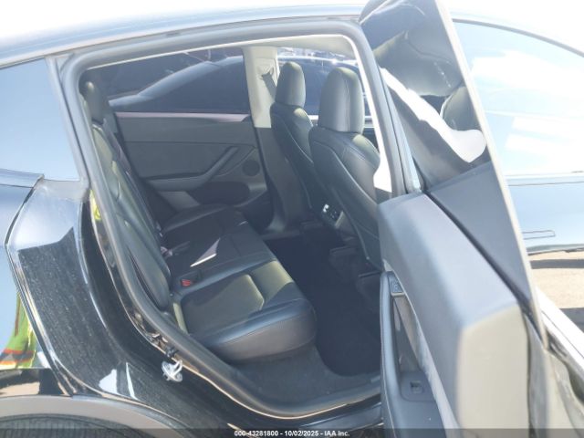 2023 TESLA MODEL Y 7SAYGDEE9PF741062 Photo 7