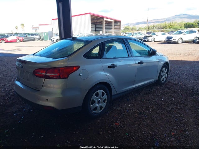 Ford FOCUS S 2016 1FADP3E22GL298686 Image 4