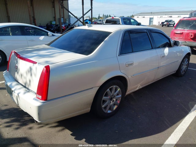 2011 CADILLAC DTS 1G6KH5E67BU148222 Photo 3