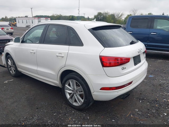 2017 AUDI Q3 WA1ECCFSXHR014318 Photo 2