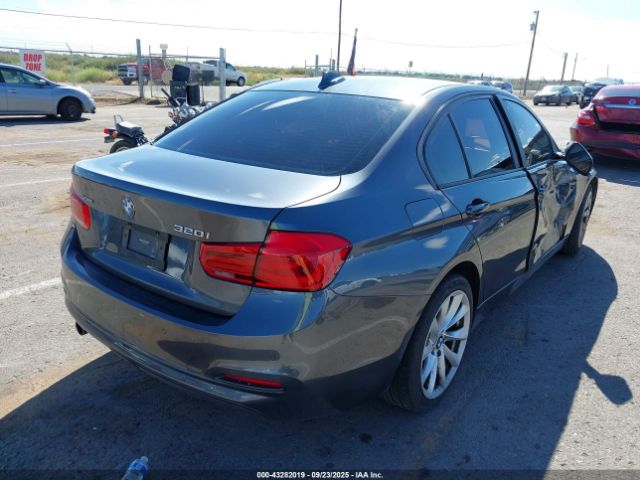 2018 BMW 320I WBA8A3C55JA489500 Photo 3