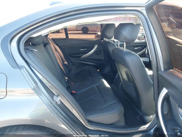 2018 BMW 320I WBA8A3C55JA489500 Photo 7