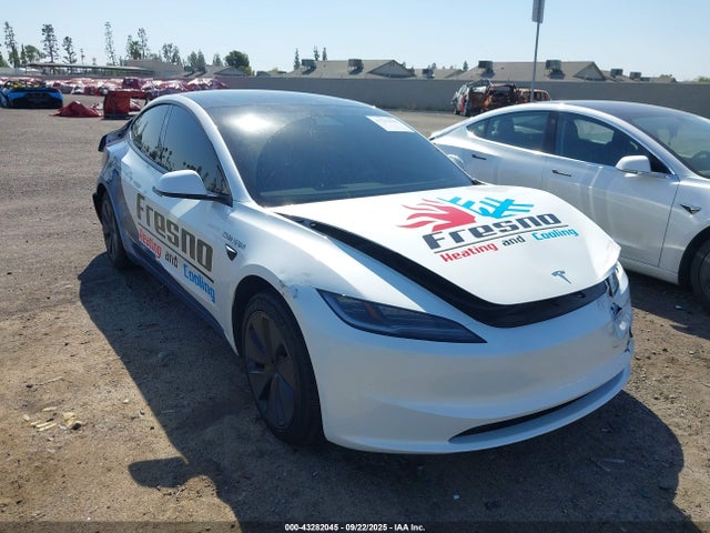 2025 TESLA MODEL 3 5YJ3E1EAXSF012425 Photo 0