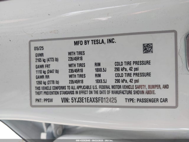 2025 TESLA MODEL 3 5YJ3E1EAXSF012425 Photo 8
