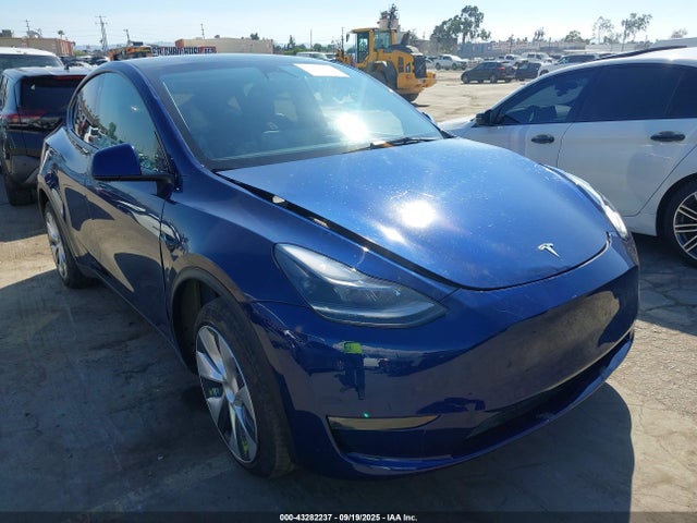 2023 TESLA MODEL Y 7SAYGDEE2PF741808 Photo 0