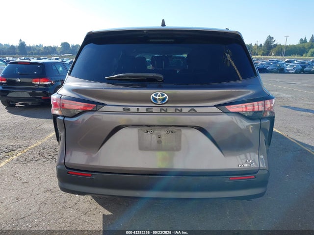Toyota SIENNA LE 2021 5TDKRKEC2MS016247 Image 16