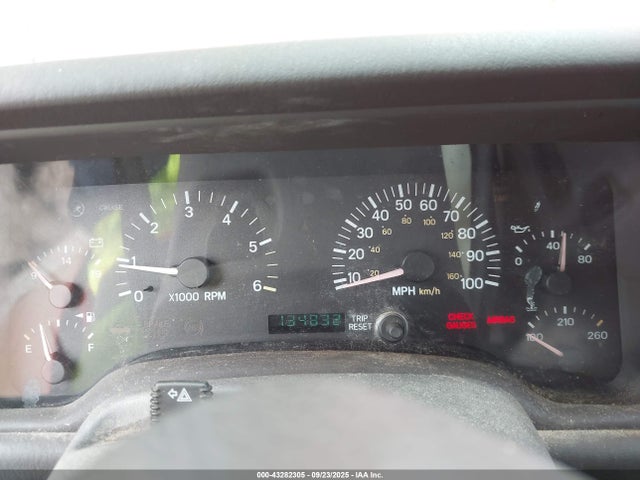 Продажа на аукционе авто 2001 Jeep Cherokee Sport, vin: 1J4FF48S01L586313, номер лота: 43282305