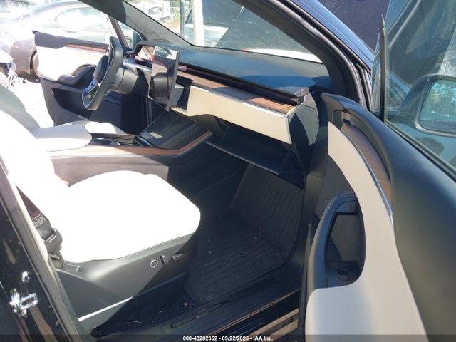 2022 TESLA MODEL X 7SAXCDE5XNF358896 Photo 4