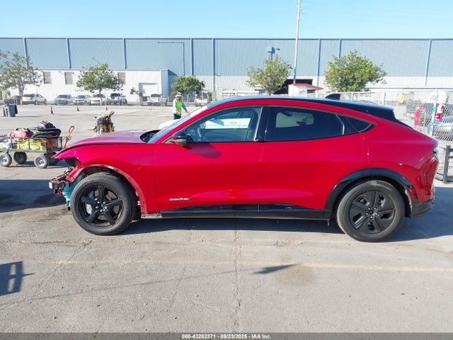 3FMTK2SU6NMA27559 Ford Mustang Mach-e California Route 1