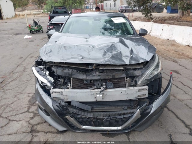 1N4BL4DV3KC121898 Nissan 2019