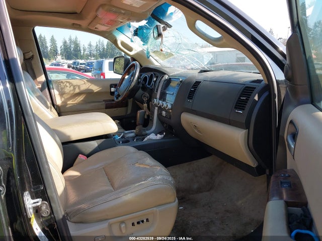 Продажа на аукционе авто 2010 Toyota Sequoia Platinum 5.7l V8, vin: 5TDDW5G18AS028476, номер лота: 43282539