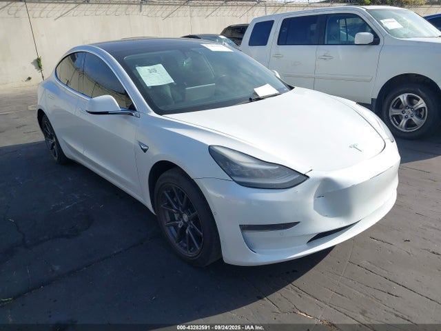2019 TESLA MODEL 3 5YJ3E1EAXKF447591 Photo 0
