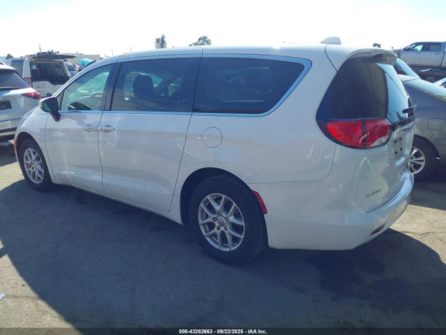 Chrysler 2019 2019 2C4RC1DG0KR561190 Image 3
