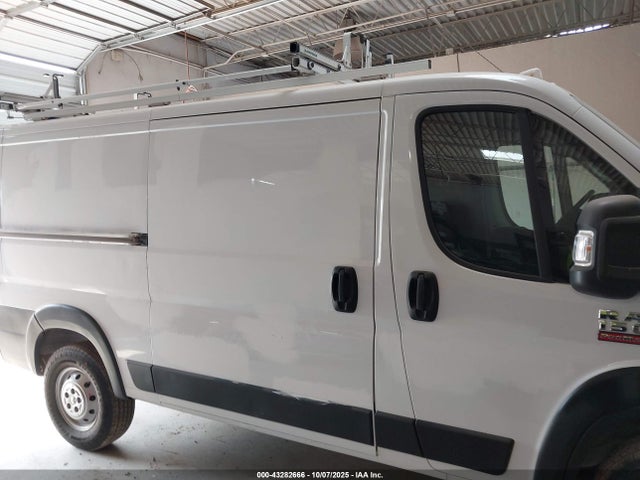 43282666 :رقم المزاد ، 3C6TRVAG5LE127258 vin ، 2020 Ram Promaster 1500 Low Roof 136 Wb مزاد بيع