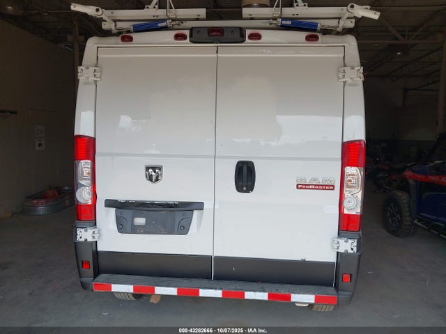 43282666 :رقم المزاد ، 3C6TRVAG5LE127258 vin ، 2020 Ram Promaster 1500 Low Roof 136 Wb مزاد بيع