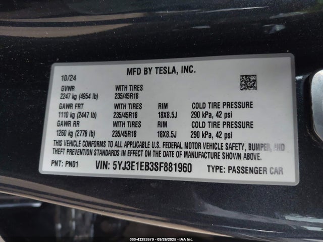 2025 TESLA MODEL 3 5YJ3E1EB3SF881960 Photo 8