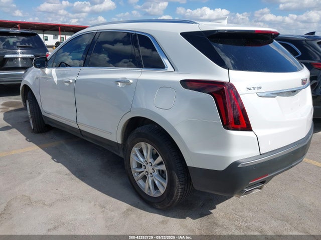 2022 CADILLAC XT5 1GYKNAR49NZ136789 Photo 2