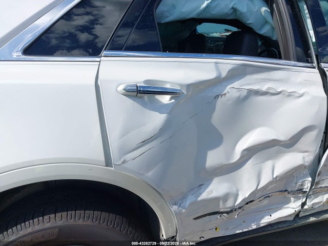 2022 CADILLAC XT5 1GYKNAR49NZ136789 Photo 5