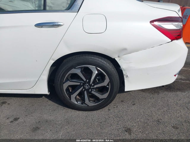 1HGCR2F85HA289072 Honda k24w1