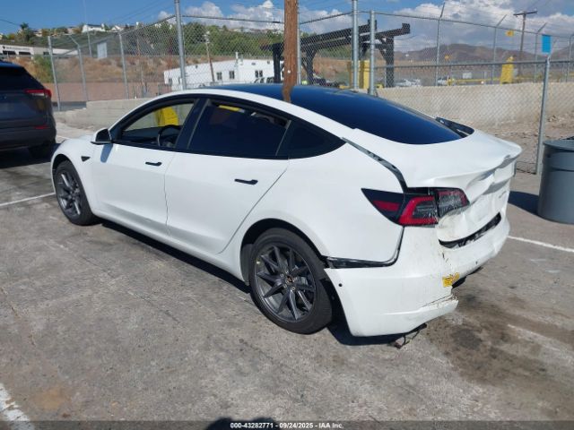 2022 TESLA MODEL 3 5YJ3E1EB4NF255578 Photo 2