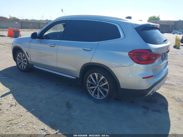 2019 BMW X3 5UXTR9C56KLE11243 Photo 2