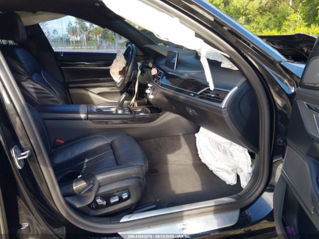 2022 BMW 740 WBA7T2C08NCH17992 Photo 4