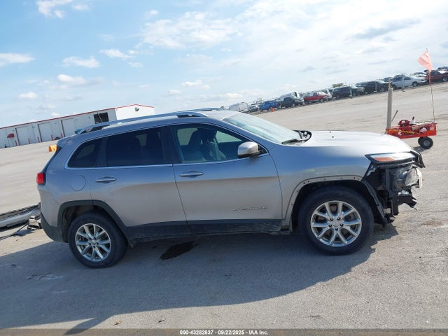 43282837 :رقم المزاد ، 1C4PJMCB2GW204001 vin ، 2016 Jeep Cherokee Latitude مزاد بيع