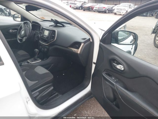 2015 JEEP CHEROKEE 1C4PJLAB9FW608070 Photo 4