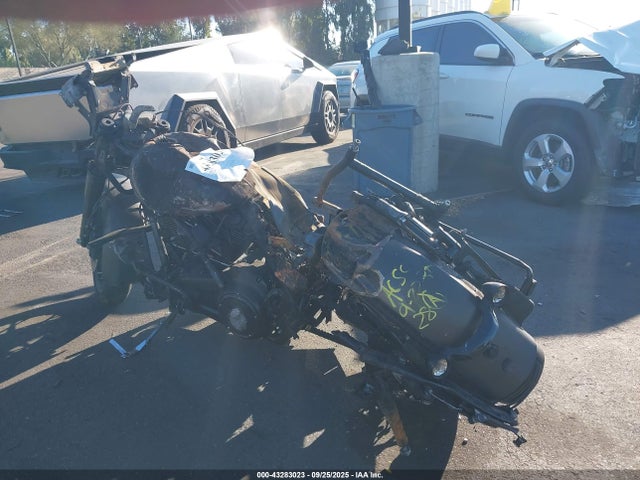 1HD1KTP21MB600381 Harley-Davidson FLTRXS