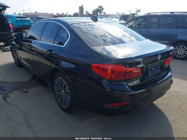 2019 BMW 530I WBAJA5C56KWW08642 Photo 2