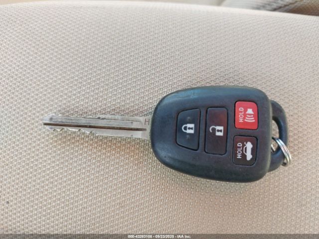 2019 TOYOTA COROLLA 2T1BURHE1KC193284 Photo 10