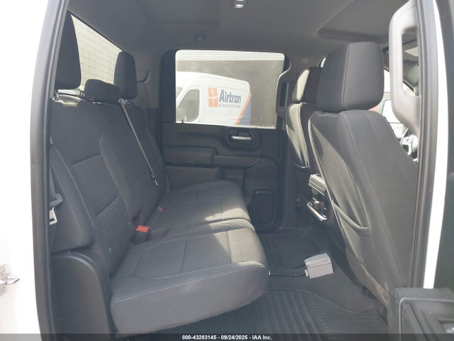 Chevrolet l8t 2021 1GC1YNE74MF225167 Image 8