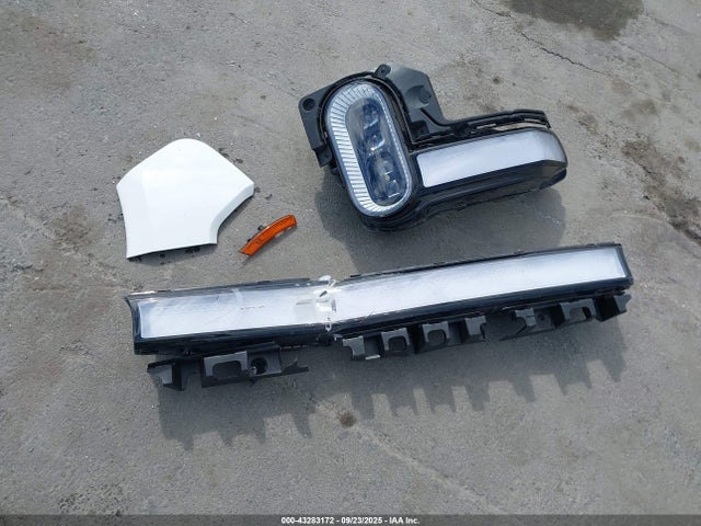 7PDSGABA6PN017536 Rivian R1s Adventure