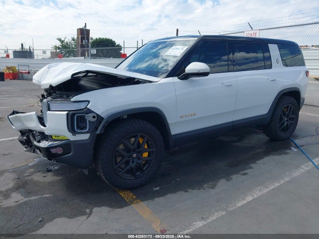 7PDSGABA6PN017536 Rivian R1s Adventure